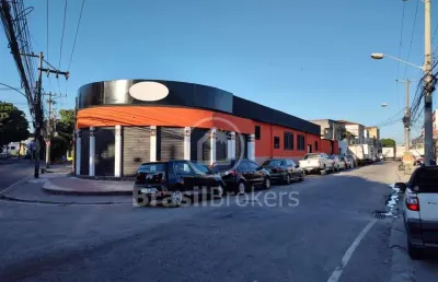 Casa à venda na Avenida Teixeira de Castro, Bonsucesso, Rio de Janeiro