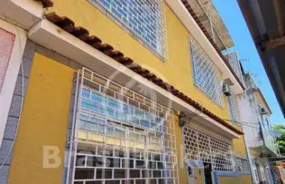 Casa de condomínio à venda com 215,00m² e 3 quartos em madureira, rio de janeiro - rj