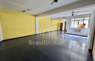 Prédio à venda na Rua Adolfo Bergamini, Engenho de Dentro, Rio de Janeiro