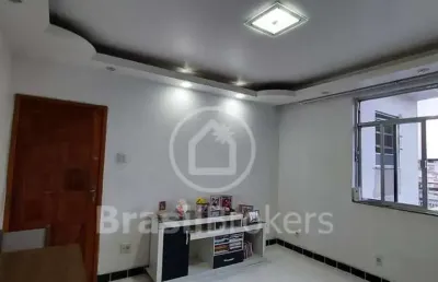 Ótimo apartamento em rua fechada, junto a estação de ramos