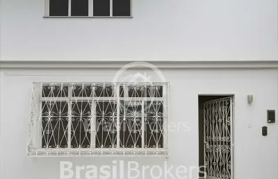 Casa duplex com terraço e churrasqueira no centro de bonsucesso