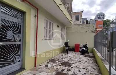 Apartamento de 2 quartos situado à rua aguiar moreira, no bairro de bonsucesso