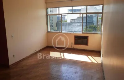 Excelente apartamento sala 3 quartos ótima localização um passo da s. pena