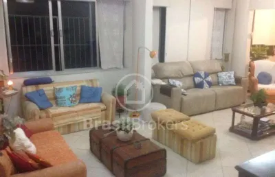 Apartamento à venda com 142 m², 4 quartos, vaga e portaria 24 horas em área nobre no grajaú