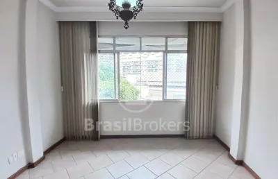 Aparatamento a venda na tijuca, com 70 m², 1 vaga no condomínio, portaria 24 horas, 2 quartos e dependência de serviço