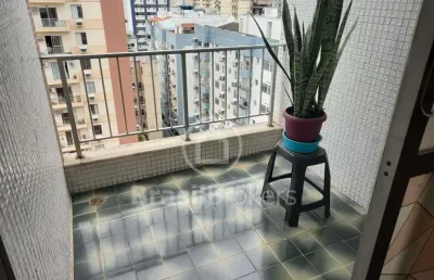 Imóvel de varanda, quarto, dependência e vaga em ótima localização