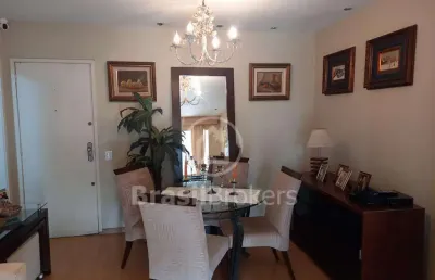Apartamento de varanda, 2 quartos , 2 banheiros,  sala e infra