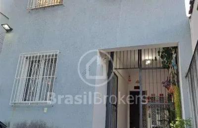 Vila inteira com 620 m2 e 5 casas prontas para morar em área nobre do grajaú