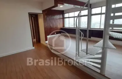 Cobertura triplex com 4 quartos (1 suíte), 2 salas, terraço gourmet e 2 vagas - 242 m²  a 4 min da praça saens pena.