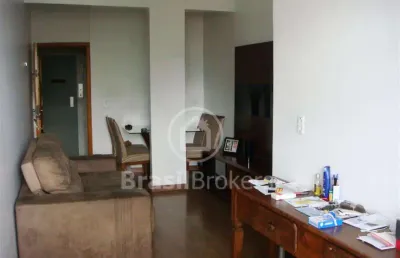 Apartamento à venda com 50m² e 2 quartos em são cristóvão