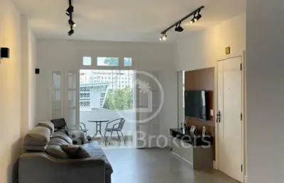 Apartamento de 4 quartos totalmente modernizado com vista livre, vaga de garagem a 4 minutos da estação do metro uruguai