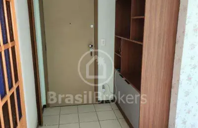 Cobertura de 3 quartos, sendo 1 suíte a poucos metros do metrô afonso pena