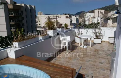 Cobertura linear com 96 m² e 2 quartos com uma vaga de garagem.