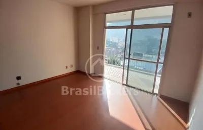 Apartamento à venda em vila isabel com 90 m², 1 vaga, varanda e 2 quartos sendo 1 suíte.