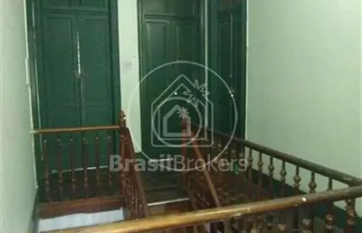 Casa à venda com 335,00m² e 5 quartos em praça da bandeira, rio de janeiro - rj