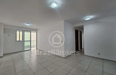 Oportunidade incrível na tijuca apartamento 3 quartos sendo 1 suite e dependência revertida para o 4 quarto.
