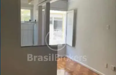 Apartamento de 1 quarto com 44m² perto do metrô saens pena e shopping tijuca!!!