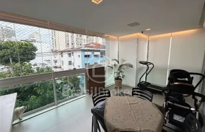 Lindo apartamento na tijuca, todo reformado , hidráulica e elétrica, com belíssimo acabamento de profissional da arquitetura.
