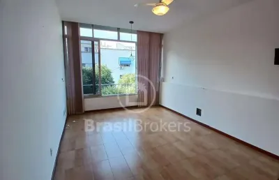 Apartamento a venda na rua josé higino. 3 minutos da estação do metrô uruguai, 1 vaga na escritura, 2 quartos e portaria comercial