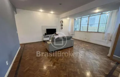 Vendo apartamento na atlântica de 4 quartos, sendo 1 suíte e com 1 vaga no posto 2