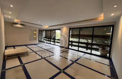 Vendo apartamento de 3 quartos próximo ao centro gastronômico do leblon e pertinho da praia.