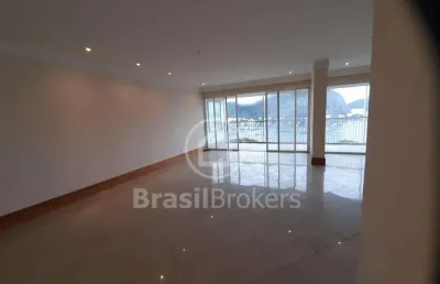 Reformado com 4 quartos ,2 suites e 1 vaga na rui barbosa de frente para o cristo