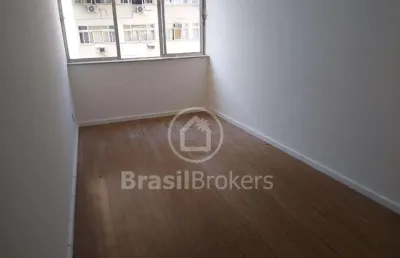 Jóia rara na pompeu loureiro! 2 quartos com suíte pronto pra morar!