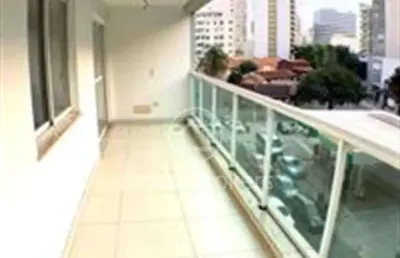 Apartamento de 3 quartos e varanda próximo ao metrô