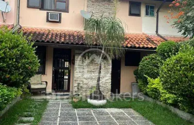 Casa com piscina e churrasqueira no anil, jacarepaguá!