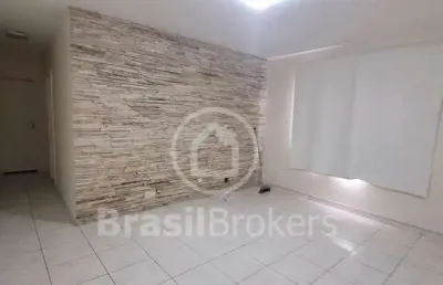 Apartamento com 2 quartos à venda na Rua Oswaldo Lussac, Taquara, Rio de Janeiro