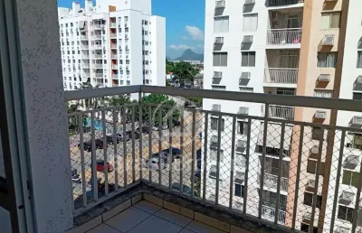 Apto 2 quartos no condomínio caminhos da barra- completíssimo!