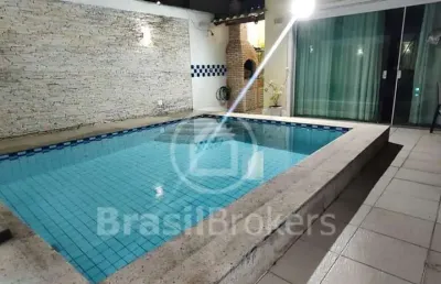 Casa de condomínio à venda com 322,00m² com piscina na taquara jacarepaguá