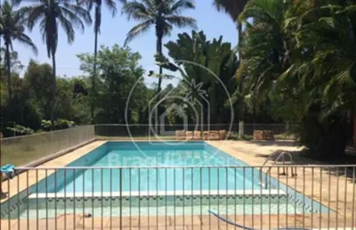 Rural à venda com 9000,00m² e 3 quartos em centro, magé - rj