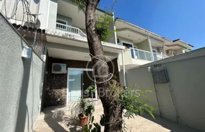 Casa de condomínio à venda com 128,00m² e 3 quartos em freguesia (jacarepaguá), rio de janeiro - rj