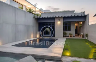 Casa com terreno amplo por r$550 mil – grande potencial para reforma e valorização!