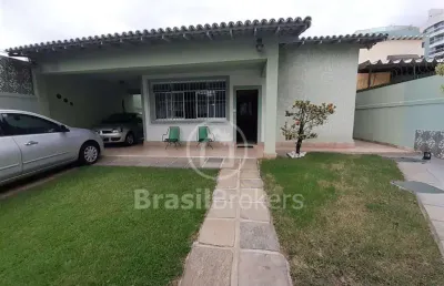 Casa à venda com 393,00m² e 3 quartos em freguesia (jacarepaguá), rio de janeiro - rj