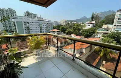 Excelente apartamento prédio único em área nobre na freguesia com 224 m2 frente de rua.