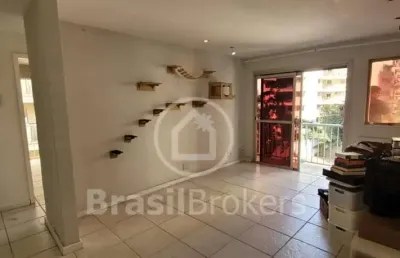 Oportunidade na freguesia! vazio, pronto para morar, 2 quartos com varandas