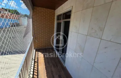 Aconchegante apartamento 2 quartos com varanda e elevador totalmente reformado
