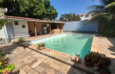Casa à venda com 480,00m² e 3 quartos em freguesia (ilha do governador), rio de janeiro - rj