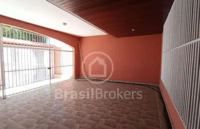 Fantástica propriedade com duas casas à venda na freguesia.