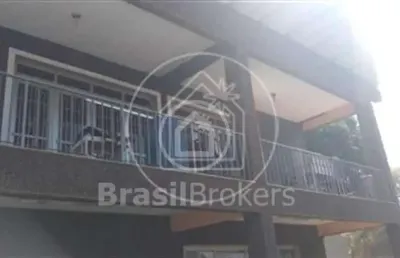 Casa à venda com 327,00m² e 4 quartos em jardim guanabara, rio de janeiro - rj