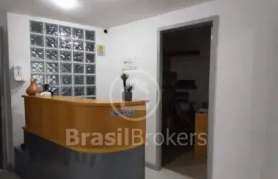Casa à venda na Estrada do Galeão, Jardim Carioca, Rio de Janeiro