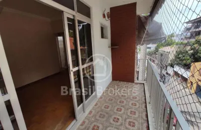 Apartamento de 2 quartos, dependência completa e sacada com  vista livre em excelente localização no jardim guanabara!