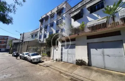Apartamento tipo casa com edícula e terraço com churrasqueira