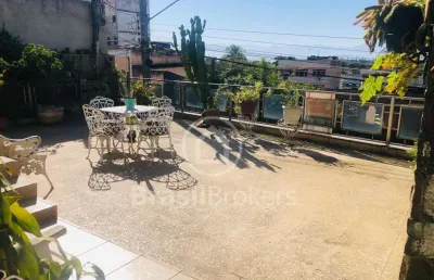 Casa com 3 quartos à venda na Rua Auvernia, Tauá, Rio de Janeiro