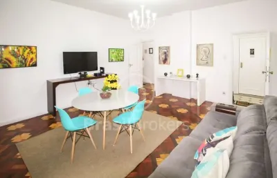 Apartamento de 3 quartos com dependência todo mobiliado a 5 minutos do metrô.