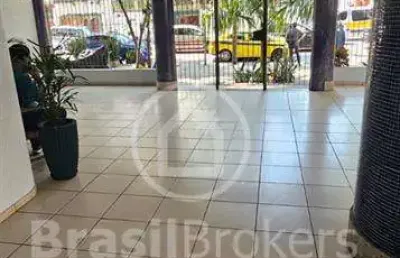 Apartamento com 2 quartos à venda na rua das laranjeiras.