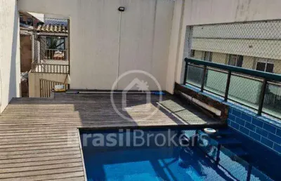 Bela cobertura duplex, com 212 m2, varanda, piscina, churrasqueira e 3 vagas de garagem