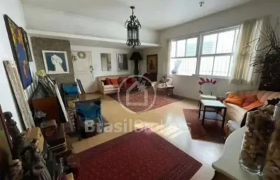 Leblon, 121 m², amplo, sala, 3 quartos e 1 vaga ! frente com vista livre !